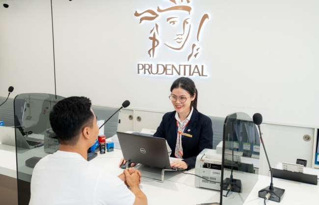 Prudential trao "món quà" chu toàn giải pháp bảo vệ sức khỏe cho cả gia đình dịp cuối năm