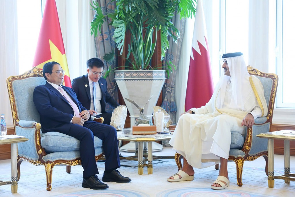 Khẳng định không có giới hạn nào trong quan hệ với Việt Nam, Quốc vương Qatar cho biết Qatar luôn mở cửa cho các hoạt động hợp tác với Việt Nam, đề nghị hai bên cùng tìm kiếm các lĩnh vực hợp tác chung - Ảnh: VGP/Nhật Bắc