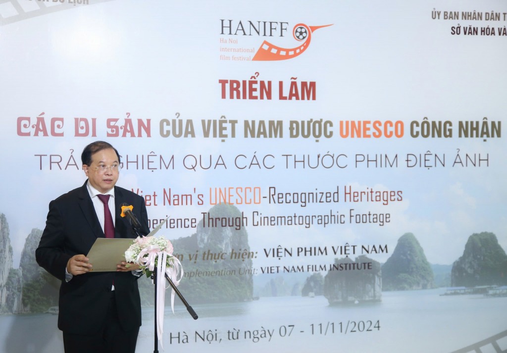 Thứ trưởng Bộ Văn hoá, Thể thao và Du lịch Tạ Quang Đông phát biểu tại khai mạc triển lãm