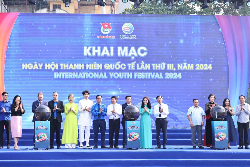 Thanh niên tiên phong, tích cực, gìn giữ, phát huy giá trị văn hoá