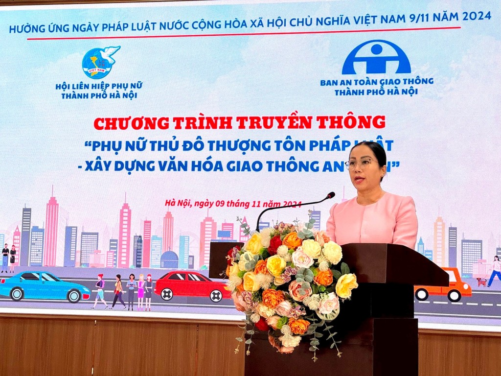 Phó Chủ tịch Hội Liên hiệp phụ nữ thành phố Hà Nội Phạm Thị Mỹ Hoa phát biểu tại chương trình