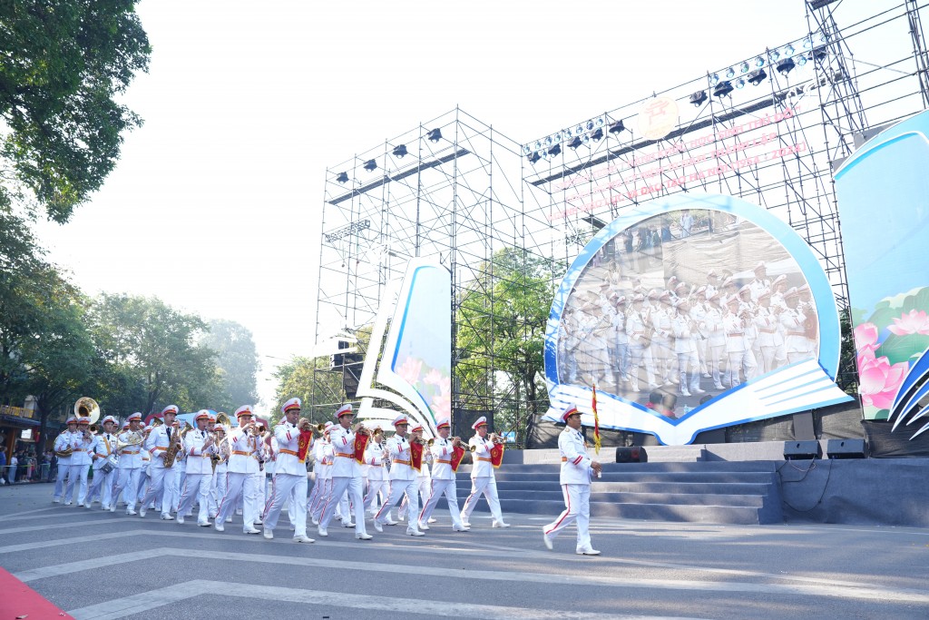 Sôi động, tự hào Hành khúc học sinh Thủ đô