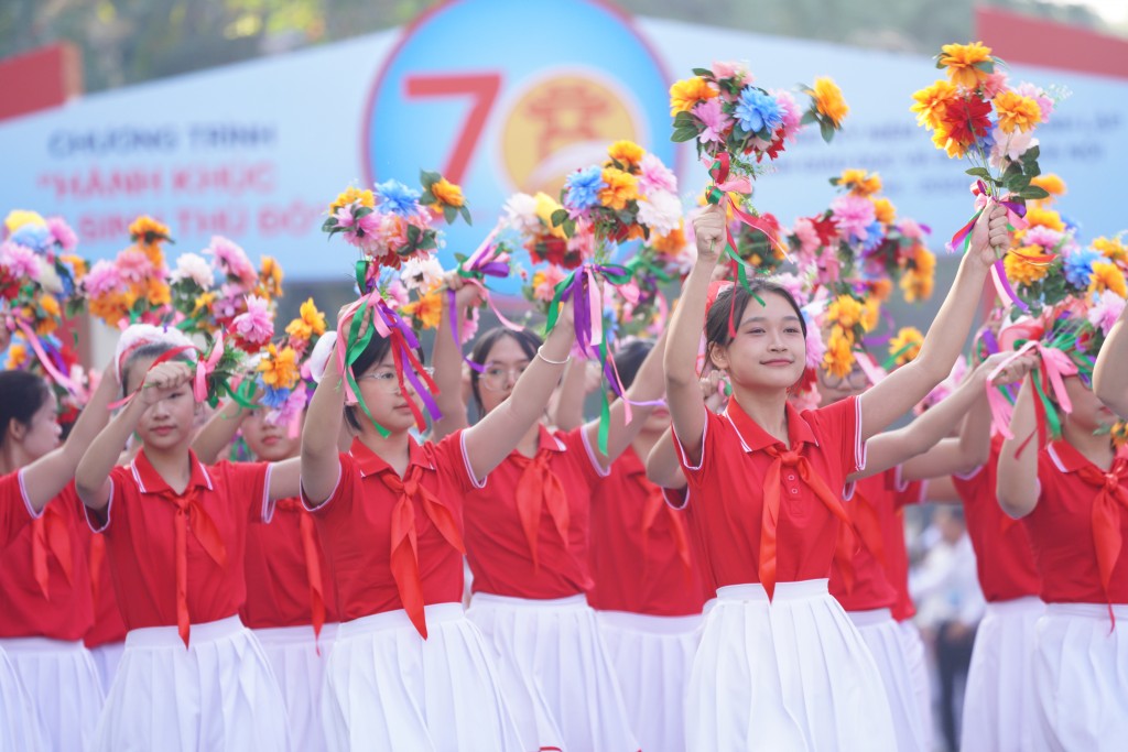 Sôi động, tự hào Hành khúc học sinh Thủ đô