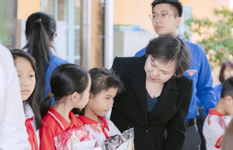 "Nối vòng tay ấm" đến trẻ em sau bão Yagi