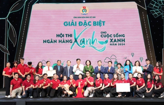 Dấu mốc quan trọng trên con đường chuyển đổi xanh của ngành Ngân hàng