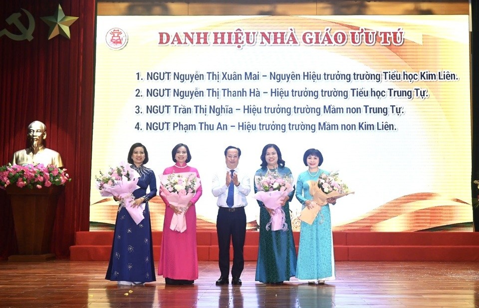 Quận Đống Đa tuyên dương điển hình tiên tiến, nhà giáo tiêu biểu