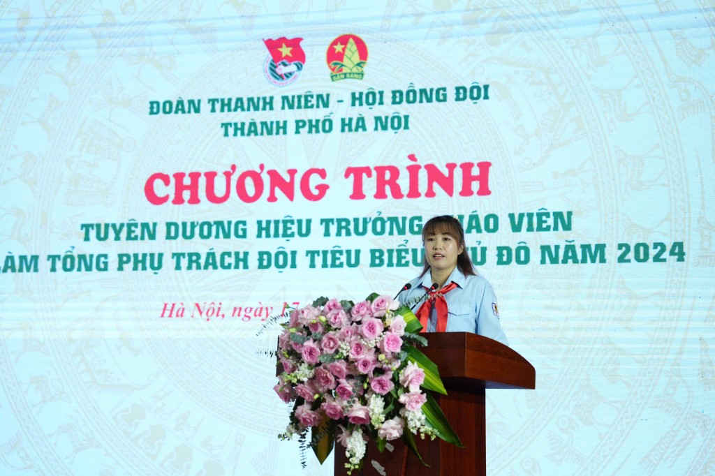 Chị Vũ Thị Quỳnh, Giáo viên làm Tổng phụ trách Đội, Liên đội trường Tiểu học Vĩnh Quỳnh (huyện Thanh Trì, Hà Nội)