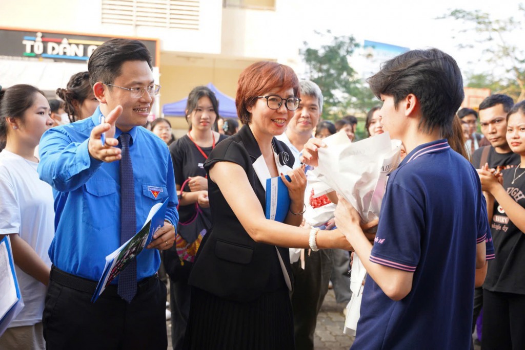 TS Ngyễn Minh Phương TS Ngyễn Minh Phương