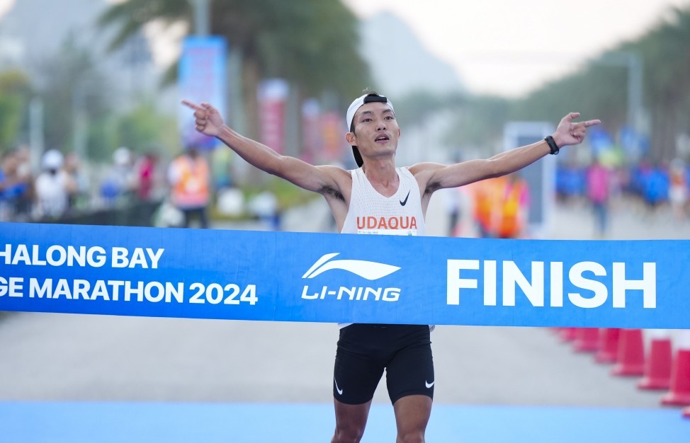 13.500 VĐV chinh phục Giải Marathon Quốc tế Di sản Hạ Long