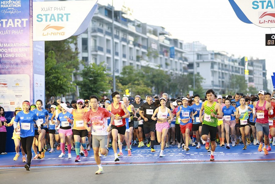 Các VĐV xuất phát ở cự ly 10km