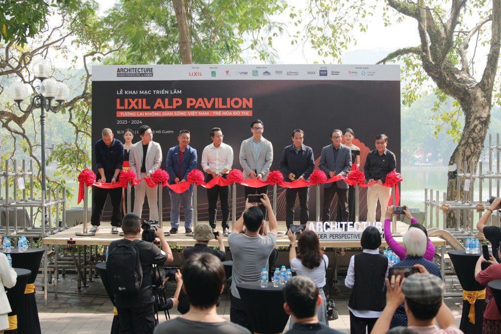 Giây phút cắt băng Khai mạc LIXIL ALP Pavilion 2023 - 2024