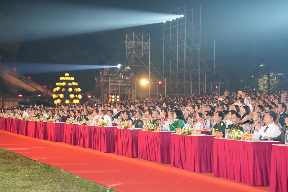 Hùng tráng bài ca “Cùng nhau giữ nước”