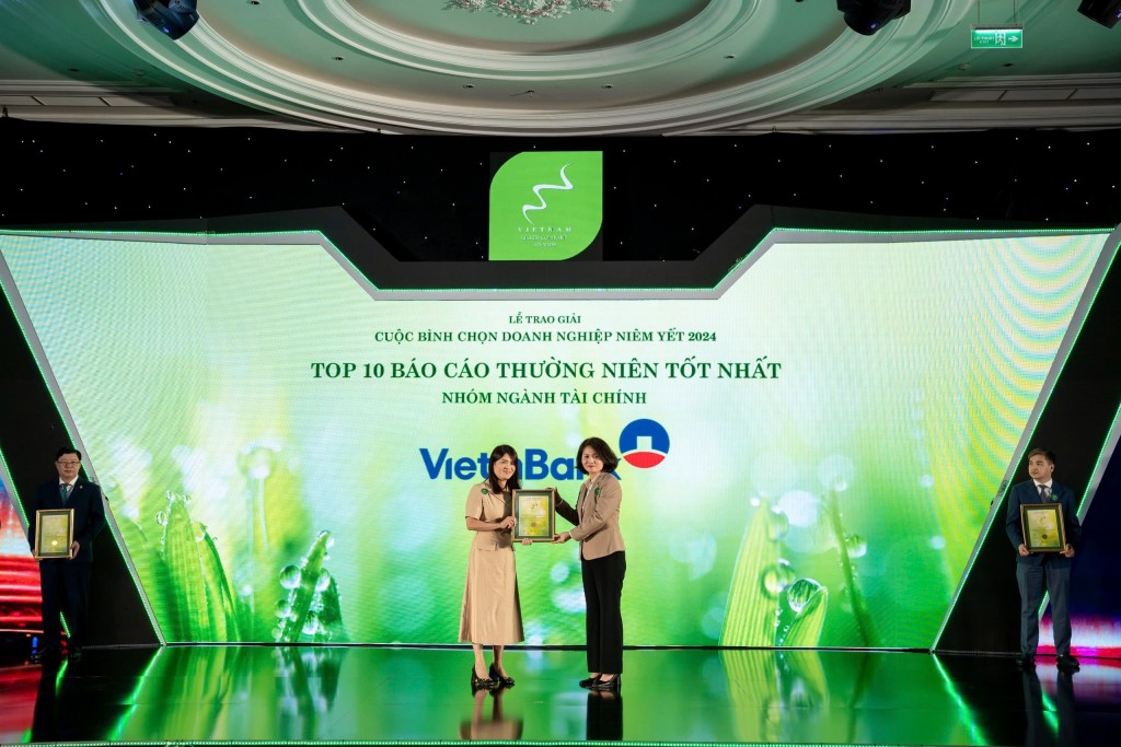 VietinBank giành cú đúp giải thưởng về Báo cáo thường niên tại VLCA 2024