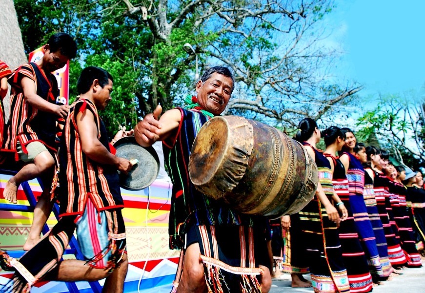 Trải nghiệm văn hóa, khám phá thiên nhiên