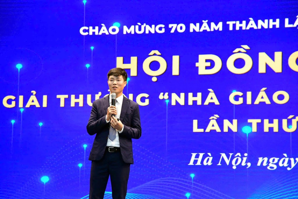 Anh Ninh đã truyền cảm hứng sáng tạo cho nhiều đồng nghiệp, đóng góp vào những thành tích xuất sắc của nhà trường trong những năm gần đây