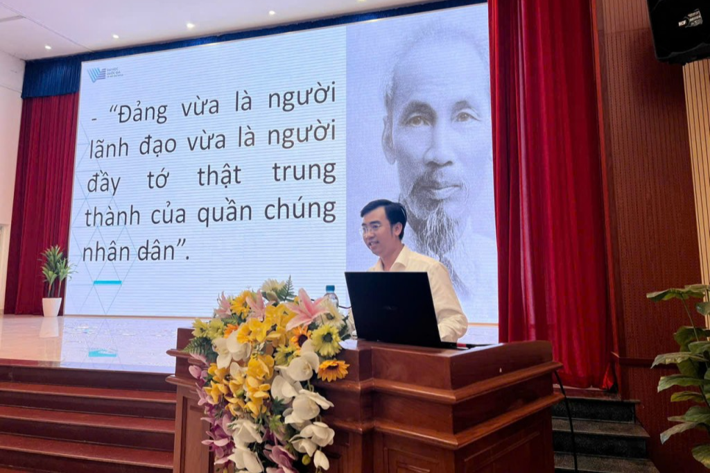 Tiến sĩ Phan Duy Anh 