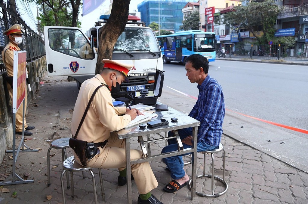 Kiểm tra toàn diện hoạt động kinh doanh vận tải dịp cuối năm