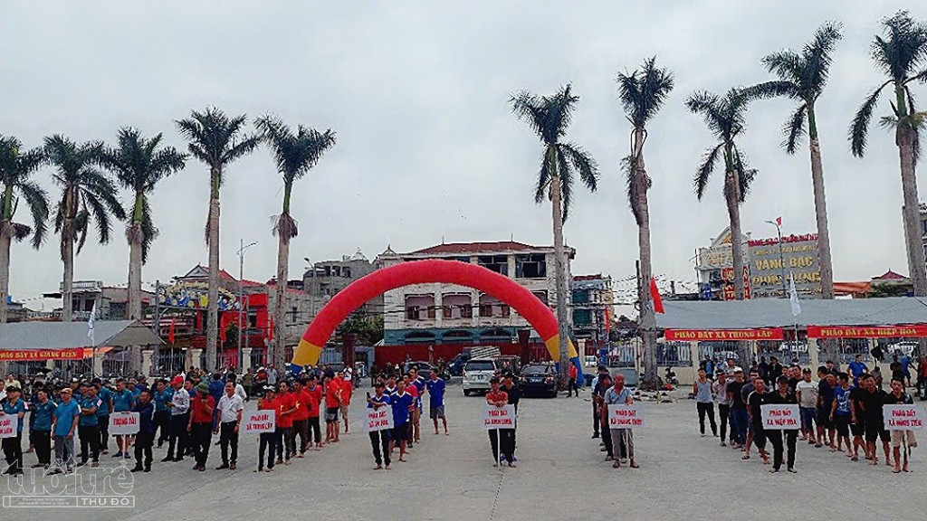 Ngày 23/11, tại Nhà thi đấu – Trung tâm TDTT huyện Vĩnh Bảo diễn ra khai mạc Hội thi pháo đất. Chương trình do UBND huyện Vĩnh Bảo, thành phố Hải Phòng tổ chức nhằm bảo tồn và lưu giữ nét đẹp trò chơi dân gian truyền thống.