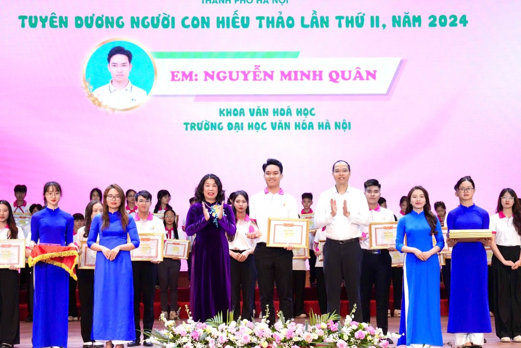 Tô thắm nét đẹp nhân nghĩa của tuổi trẻ Thủ đô