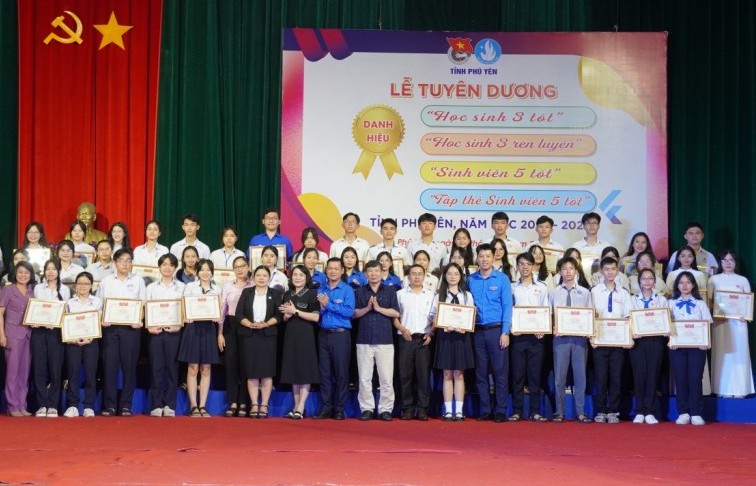 Phú Yên: Tôn vinh tài năng trẻ, lan tỏa tinh thần học tập