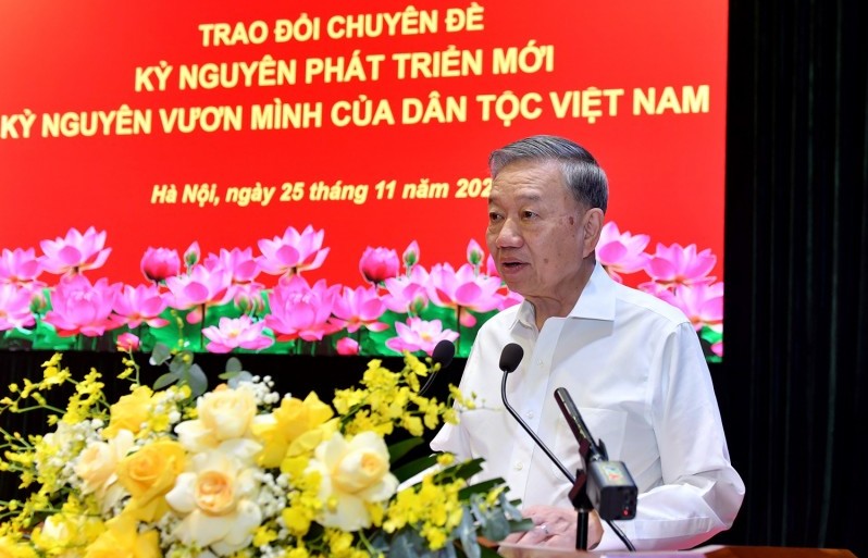 Trao đổi chuyên đề kỷ nguyên vươn mình của dân tộc Việt Nam