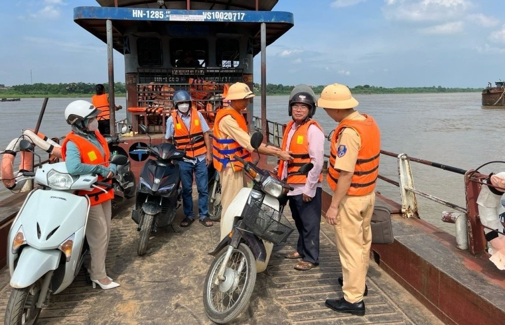 Tăng cường bảo đảm an toàn giao thông đường thủy dịp cuối năm