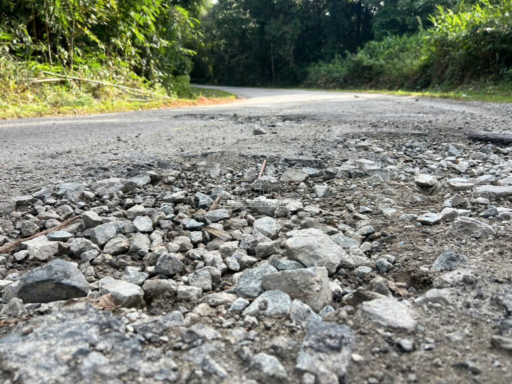 Kon Tum: Quốc lộ 14C dọc tuyến biên giới hư hỏng nghiêm trọng