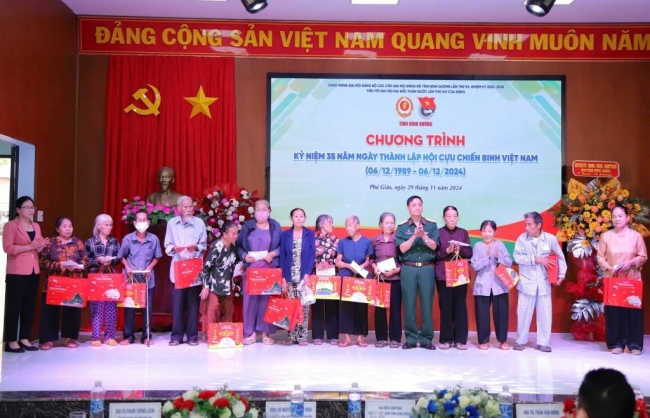 Kỷ niệm 35 năm Ngày thành lập Hội Cựu chiến binh Việt Nam