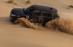 Các mẫu thử Range Rover điện đang được thử nghiệm tại Dubai