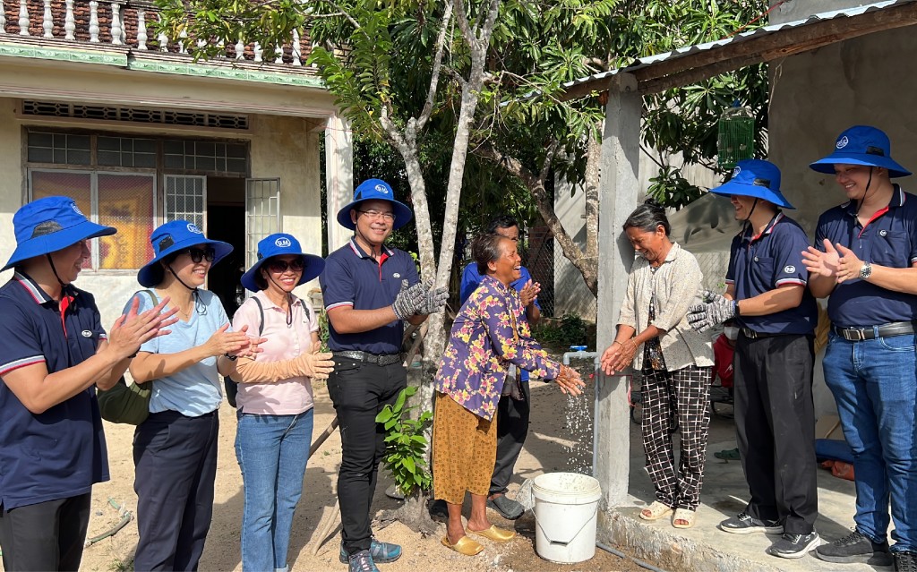 Nhựa Bình Minh quan tâm sức khỏe cộng đồng và bảo tồn tài nguyên nước bằng sản phẩm chất lượng cao và chương trình xã hội. 