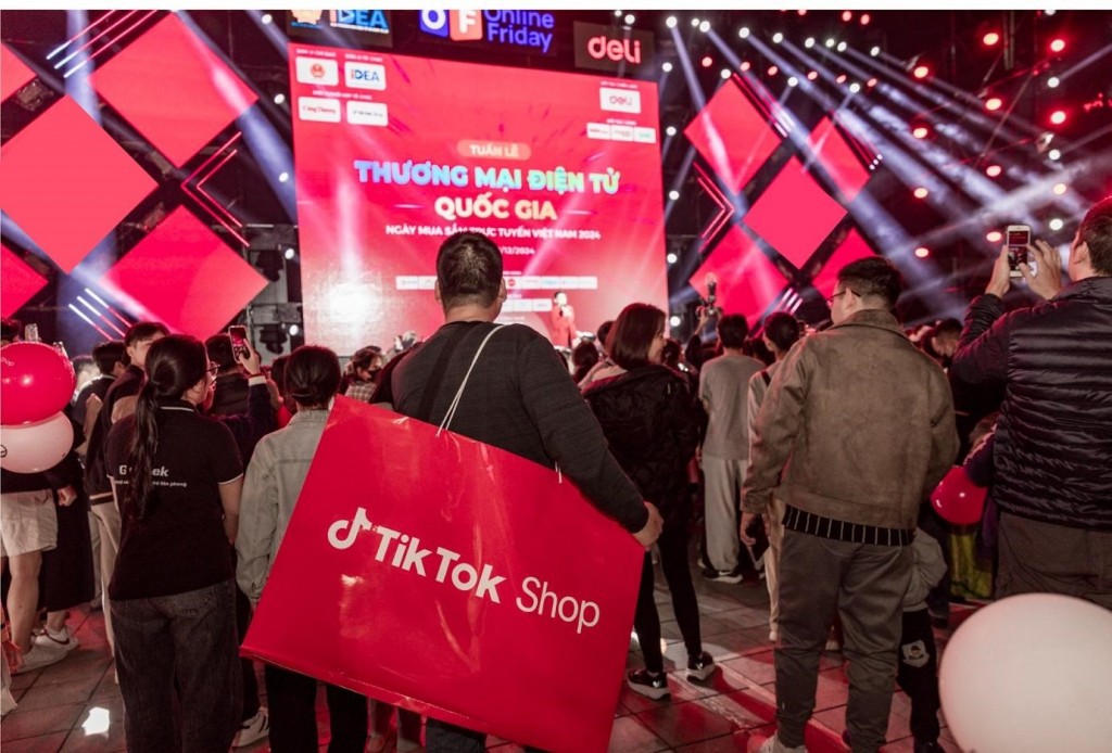 Bùng nổ livestream, hàng Việt lên ngôi cùng TikTok Shop