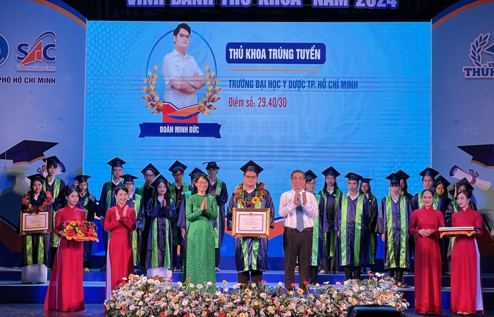 Vinh danh 88 thủ khoa TP Hồ Chí Minh năm 2024