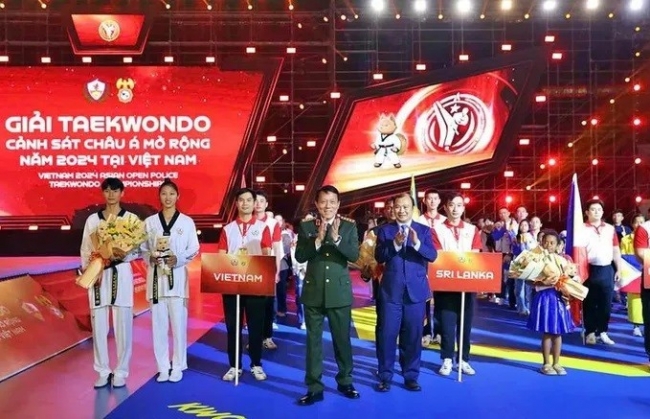 Rực rỡ lễ khai mạc Giải Taekwondo Cảnh sát các nước Châu Á 2024