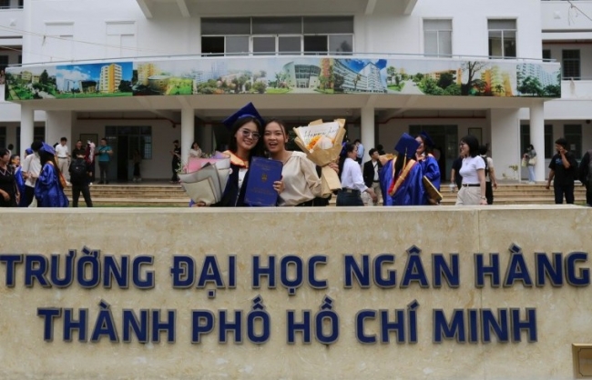 Lễ tốt nghiệp và cột mốc đáng nhớ