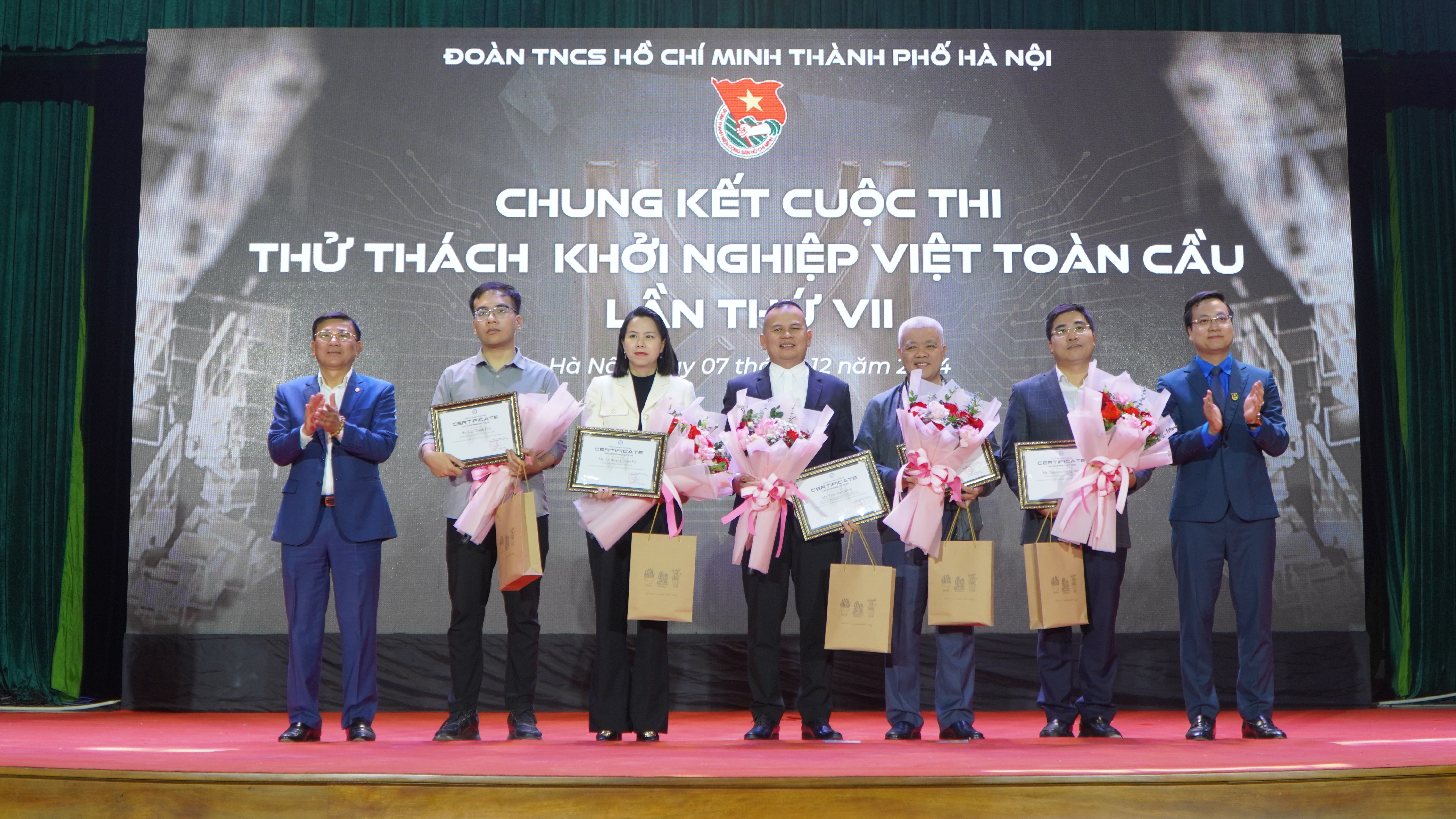 Top 10 nhà khởi nghiệp xuất sắc tranh tài tại Cung Thanh niên