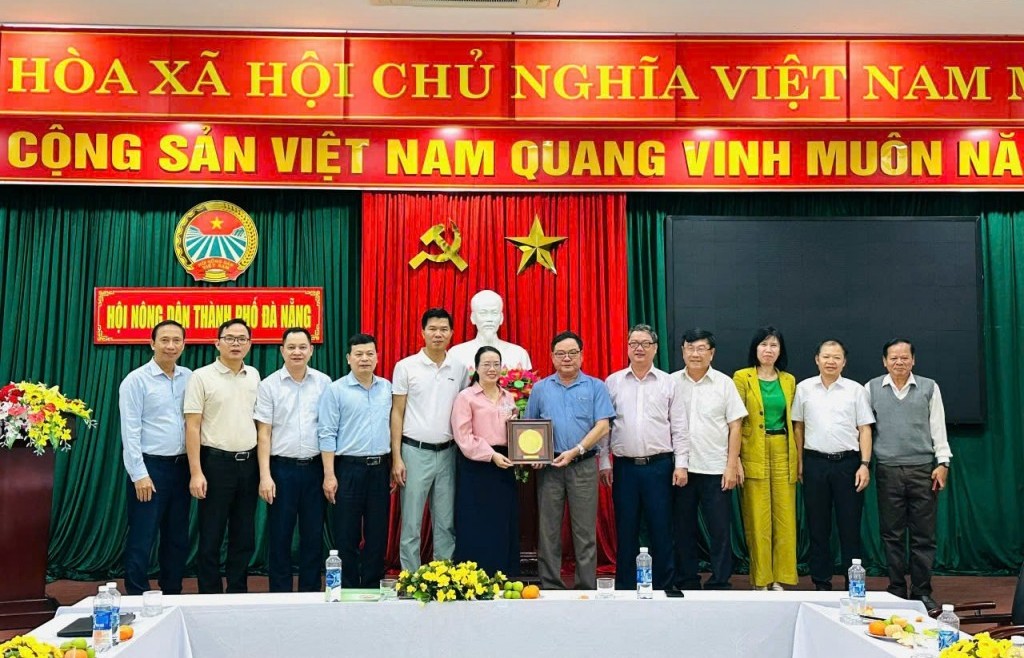 Hội Nông dân Hà Nội trao đổi kinh nghiệm với Hội Nông dân Đà Nẵng