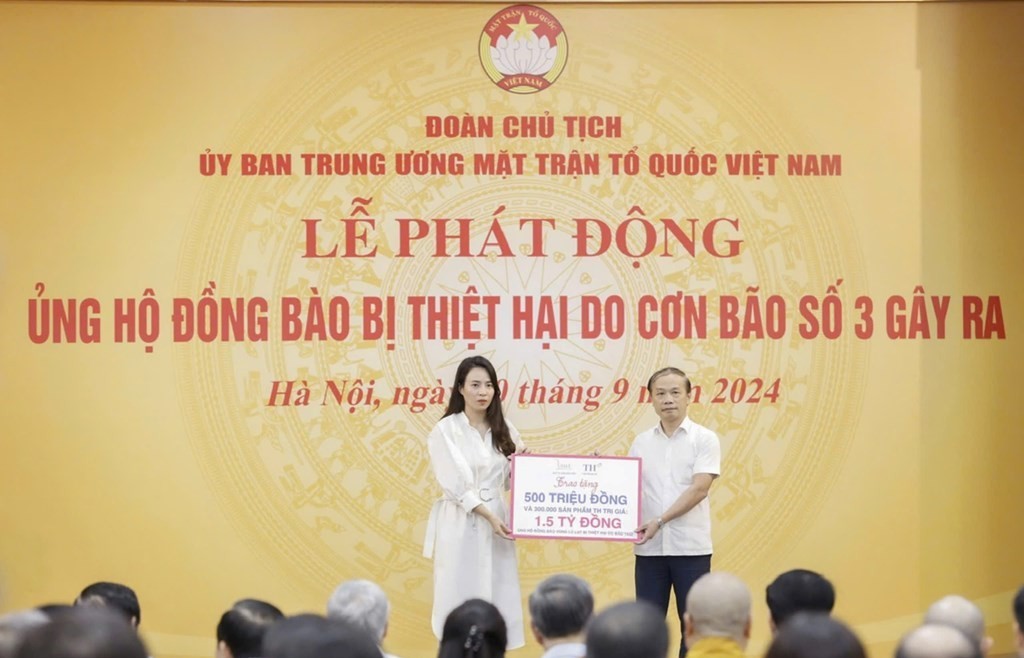 Tập đoàn TH và BAC A BANK hỗ trợ 5,5 tỷ đồng tới các tỉnh bị ảnh hưởng do bão Yagi