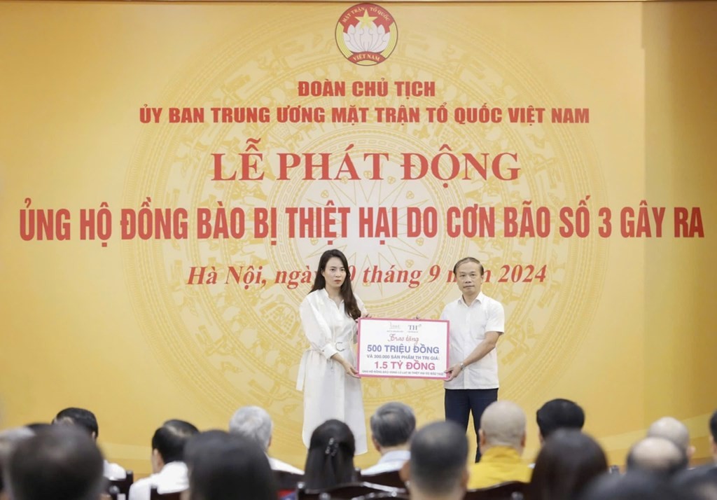  BNEWS Tập đoàn TH, Quỹ Vì Tầm Vóc Việt (VSF) và Ngân hàng TMCP Bắc Á (Bac A Bank) trao tặng tổng 5,5 tỷ đồng hỗ trợ đến đồng bào các tỉnh phía Bắc đang chịu ảnh hưởng nghiêm trọng mưa bão.  Tổng hỗ trợ 5,5 tỷ đồng đến nay đã được Tập đoàn TH, Quỹ Vì Tầm Vóc Việt và Bac A Bank dành ủng hộ tới người dân các địa phương Yên Bái, Cao Bằng, Tuyên Quang, Quảng Ninh.