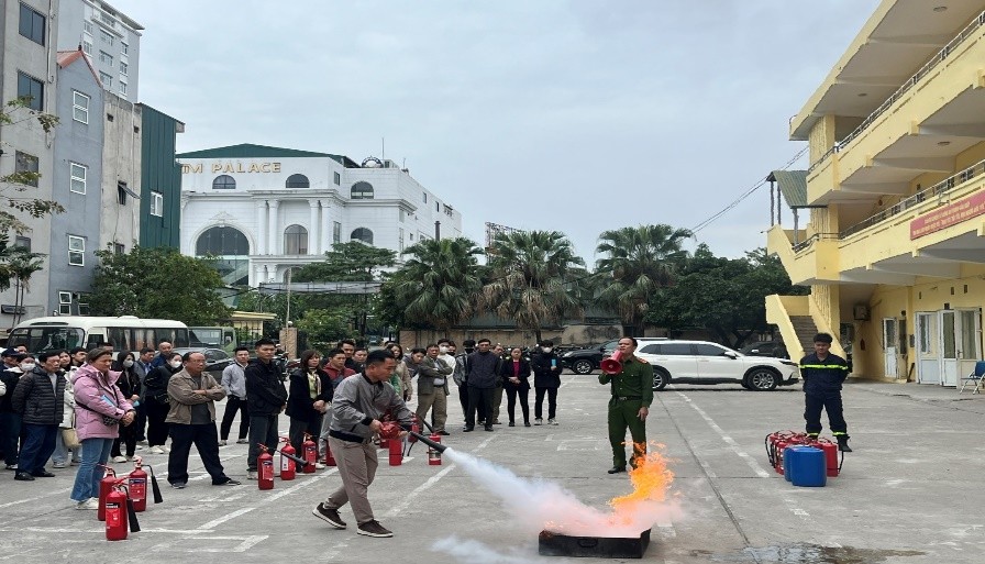 300 hộ gia đình tham gia tập huấn về phòng cháy chữa cháy