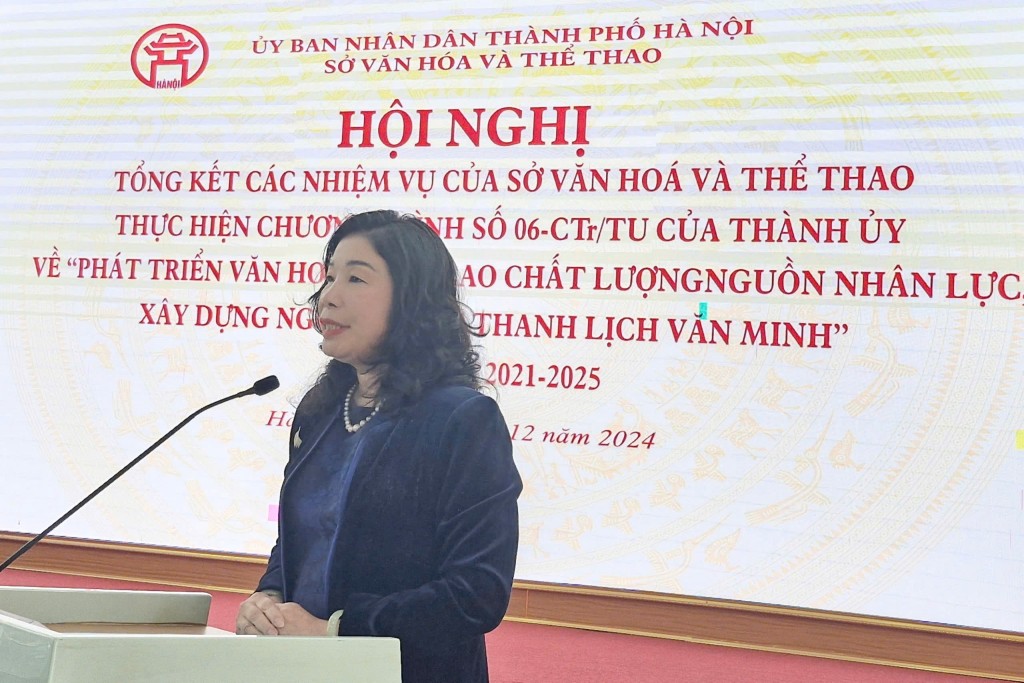 Đồng chí Trần Thị Vân Anh - Phó Giám đốc Sở Văn hóa và Thể thao Hà Nội phát biểu tại Hội nghị tổng kết các nhiệm vụ của Sở Văn hóa và Thể thao Hà Nội thực hiện Chương trình số 