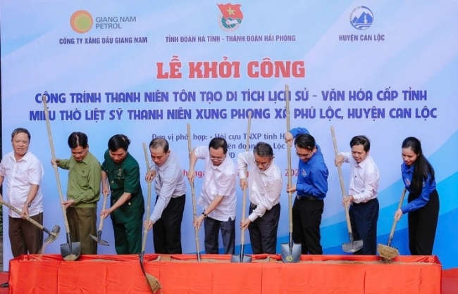 Tuổi trẻ thành phố Cảng trao 2,8 tỷ đồng trong hành trình “Về nguồn”