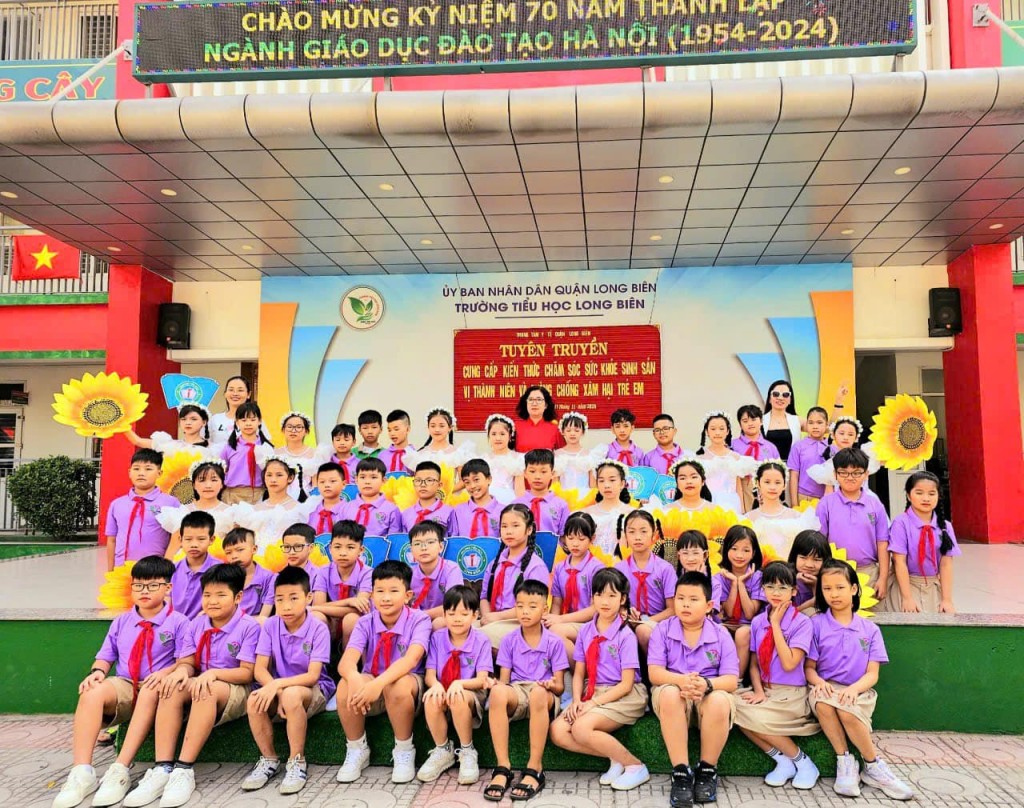  tuyên truyền cung cấp kiến thức về chăm sóc sức khỏe sinh sản tuổi vị thành niên và phòng chống xâm hại trẻ em. 