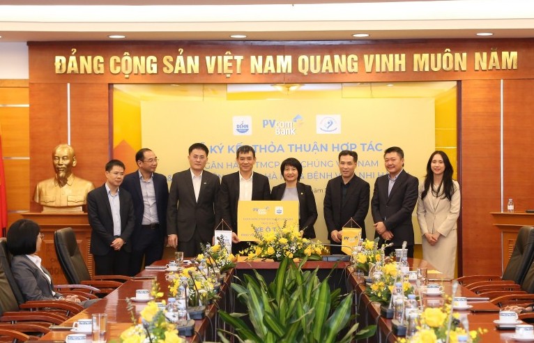 PVcomBank ký thỏa thuận hợp tác với hai bệnh viện lớn tại Hà Nội