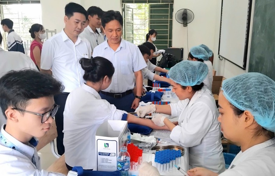 Các quận, huyện đẩy mạnh xét nghiệm miễn phí sàng lọc bệnh Thalassemia