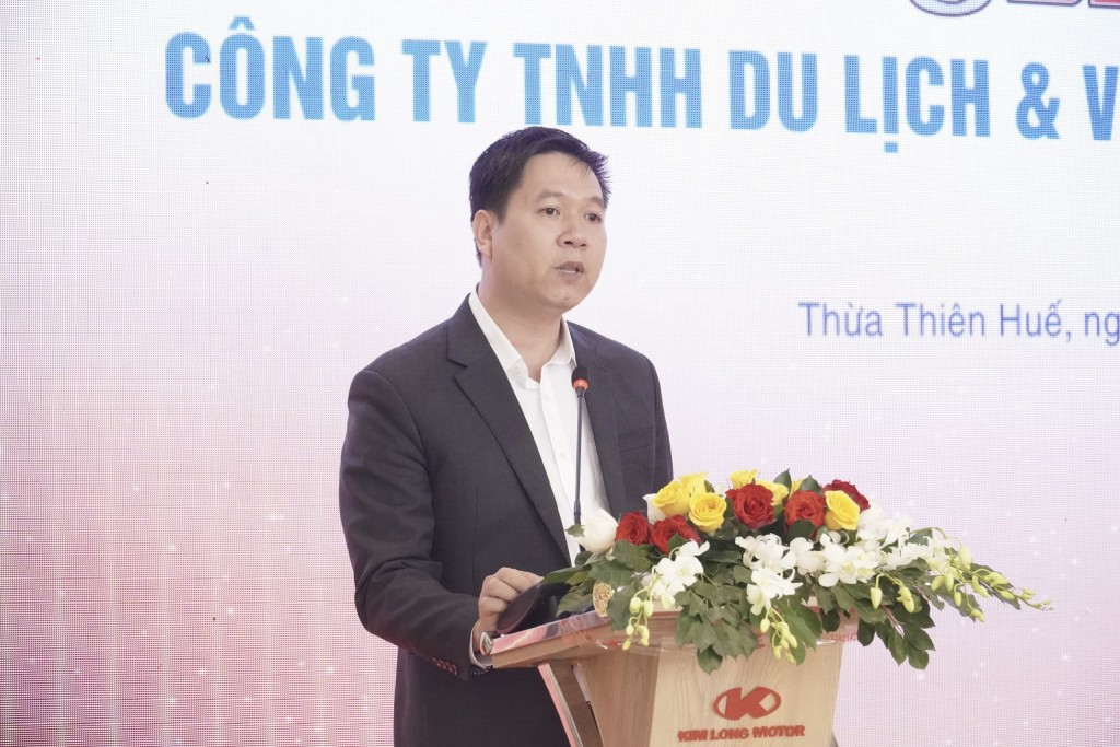 Ông Nguyễn Tiến Dũng, Phó Giám đốc Công ty TNHH Du lịch & Vận tải Vân Anh (Ảnh Đ.Minh)