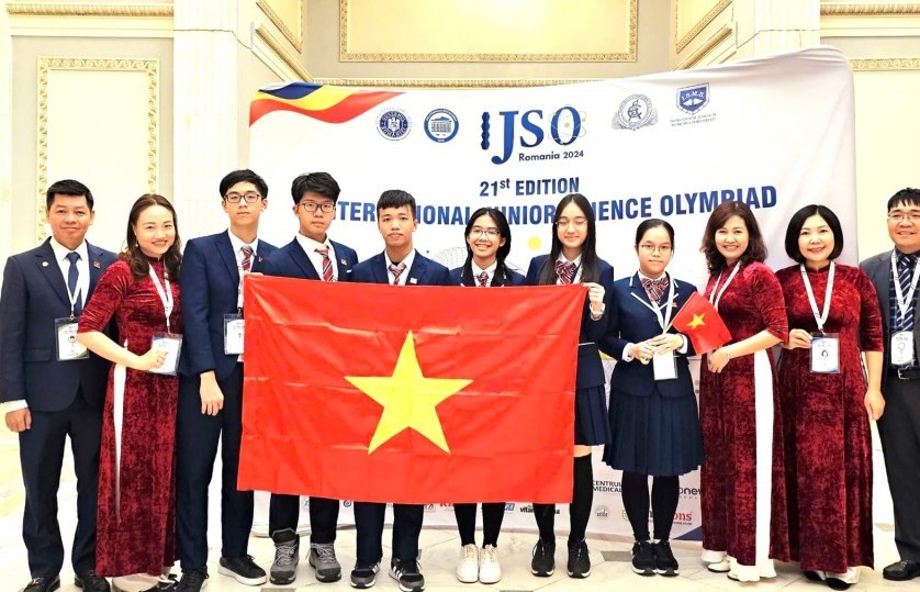 6 học sinh Hà Nội đoạt huy chương Olympic Khoa học trẻ quốc tế