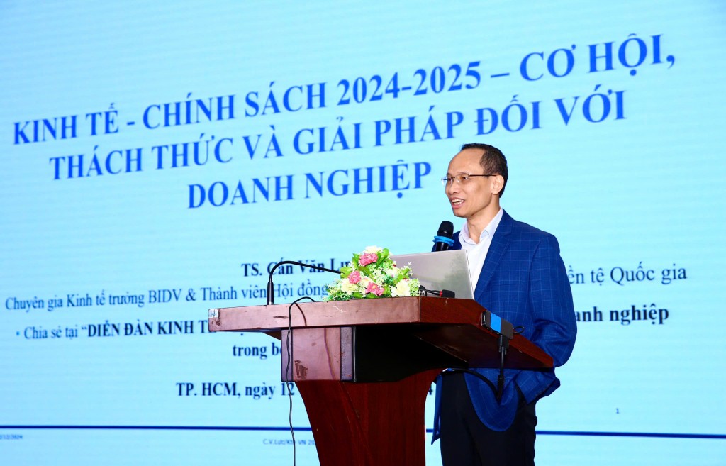 TS Cấn Văn Lực, thành viên Hội đồng Tư vấn Chính sách Tài chính - Tiền tệ quốc gia phát biểu mở đầu