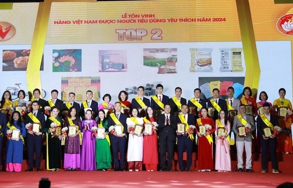 Vinh danh Top 2 “Hàng Việt Nam được người tiêu dùng yêu thích” 2024