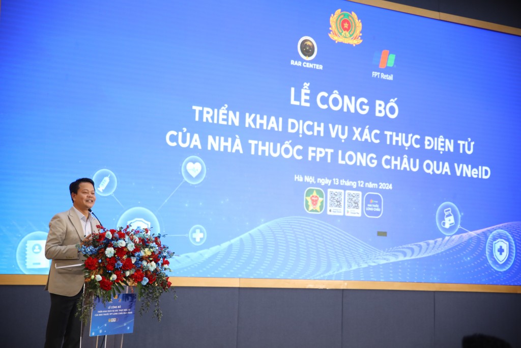 Bộ Công an công bố tiện ích nhà thuốc FPT Long Châu trên VNeID