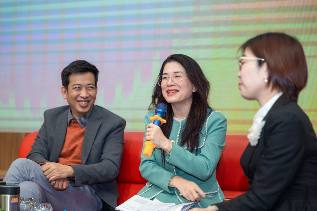 Đồng hành cùng học sinh - không để yêu thương trở thành áp lực Đồng hành cùng học sinh - không để yêu thương trở thành áp lực